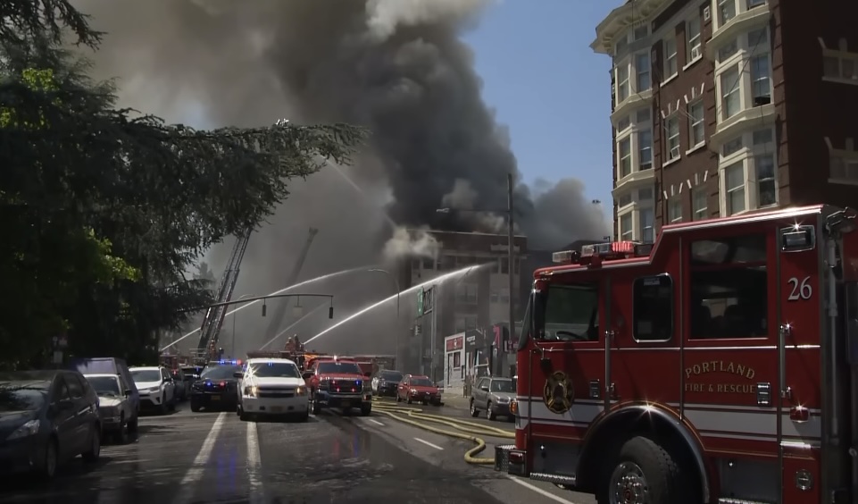 Oregon apartment fire